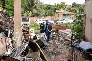 Operação interdita sucatões e prende três pessoas em Cuiabá; ação mobilizou 100 servidores