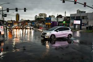Chuva da madrugada de quarta para quinta atingiu 85% do volume esperado para outubro