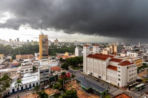 Cuiabá tem alerta para risco de tempestades e ventos de até 60 km/h; vejam recomendações