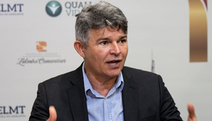 José Medeiros pede impeachment de Cristiano Zanin por interferência no 2º turno
