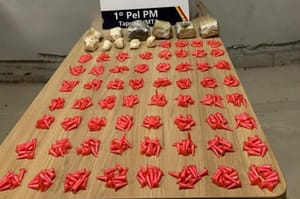 'Menores do tráfico' são presos pela PM com 600 porções de cocaína, maconha e pasta base