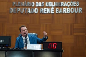 ALMT aprova projeto que facilita negociação de débitos com o Estado: "Beneficia os dois lados"