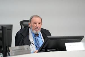 TCE aponta falhas e mantém suspensa compra de materiais descartáveis e de higiene