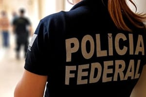 PF apreende dinheiro vivo e santinhos com mulher suspeita de comprar votos em Corumbá