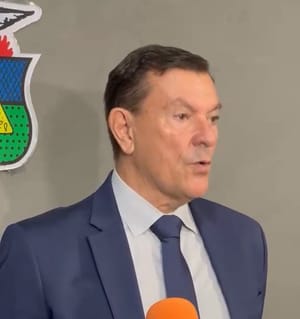 CPI da Educação vai investigar compras; presidente diz não acreditar em participação do prefeito