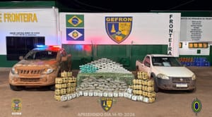 Gefron surpreende batedores do tráfico e apreende R$ 690 mil em drogas e veículo; veja o vídeo