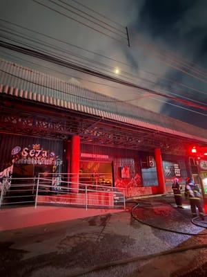 Incêndio de grandes proporções atinge Dona Festa e Atacadão dos Suplementos em Cuiabá