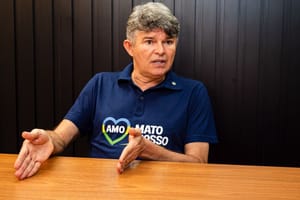 Medeiros diz que Flávio é versão "light" de Bolsonaro e pode conquistar eleitor que votou em Lula