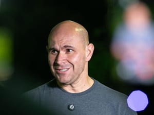 Abilio diz que derrota de Flávio foi "livramento de Deus" e prevê crise no Governo Lula