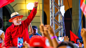 Lula é reeleito presidente do Brasil após disputa acirrada contra Flávio Bolsonaro
